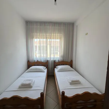 דירה Golem Beach Apartment