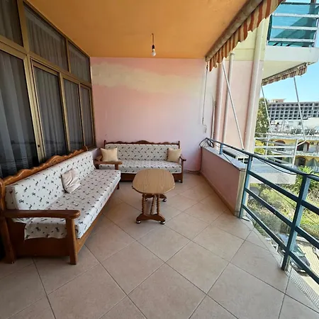 Golem Beach Apartment דירה